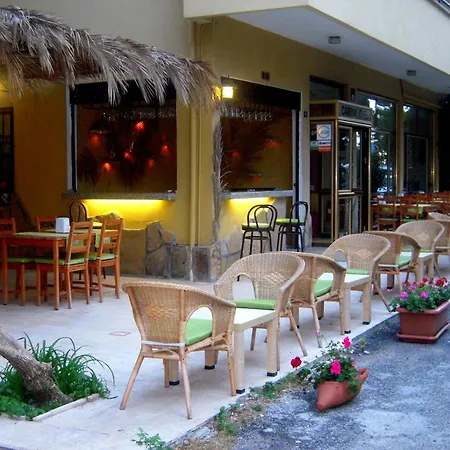Hotel Kleopatra Carina