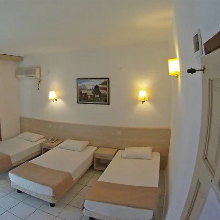 Hotel Kleopatra Carina 2*
