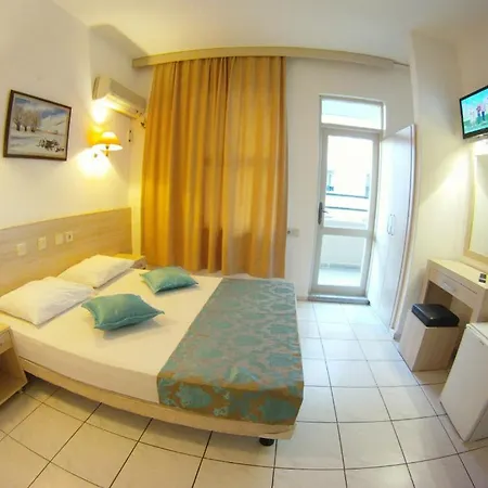 Kleopatra Carina Hotell