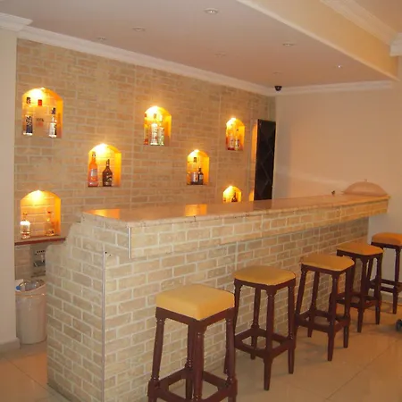 Hotell Kleopatra Carina 2*