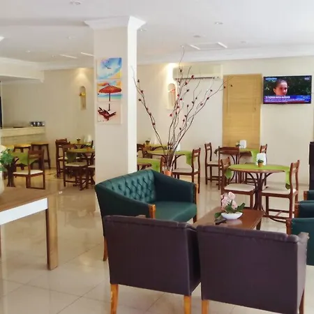 Hotel Kleopatra Carina 2*