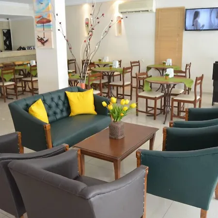 Kleopatra Carina Hotel 2*