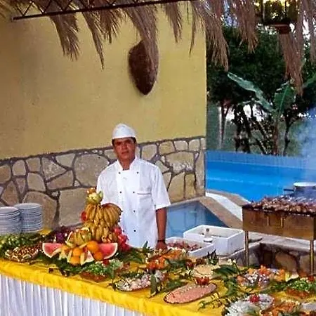 Kleopatra Carina Hotel 2*