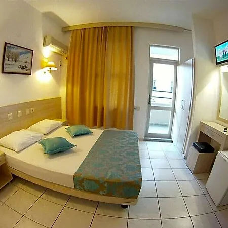 Kleopatra Carina 2*