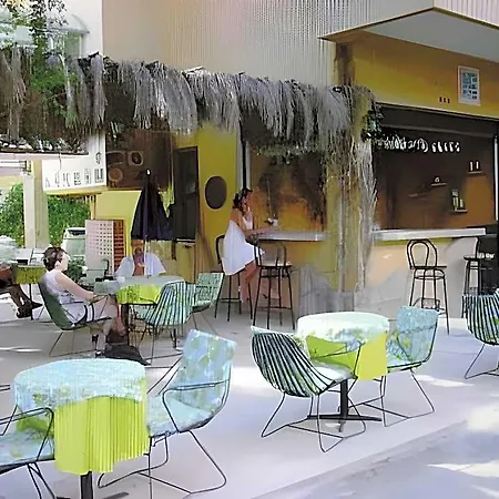 Hotel Kleopatra Carina