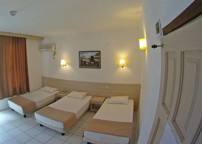 Hotel Kleopatra Carina 2*