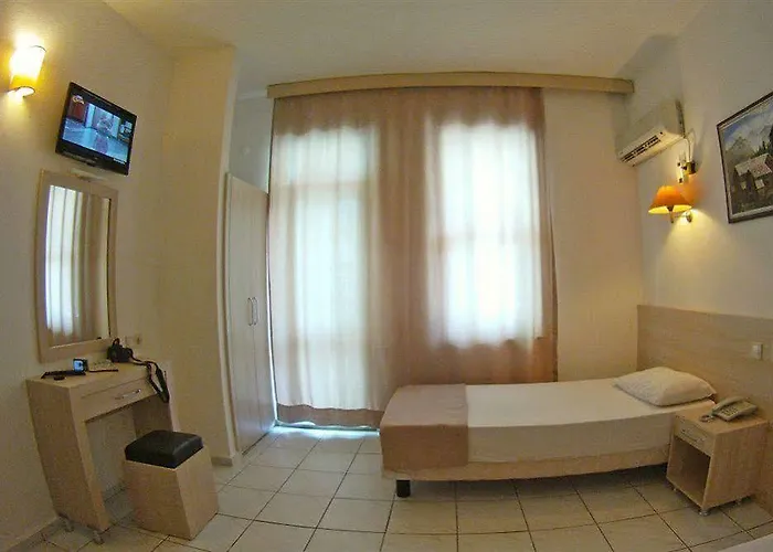 Hotel Kleopatra Carina 2*