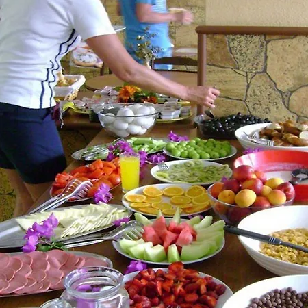 Otel Kleopatra Carina